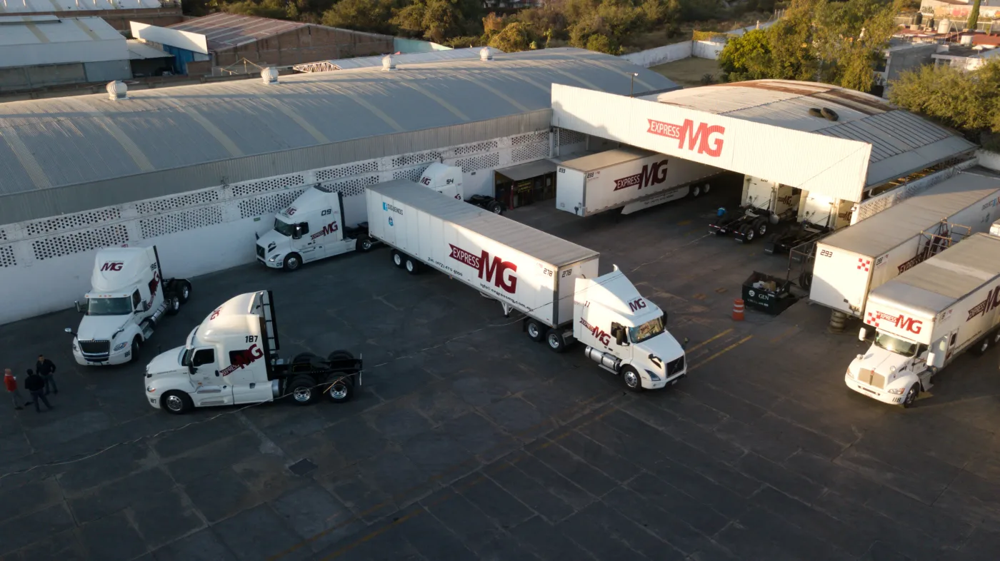 Instalaciones y flota de Express MG en León, Guanajuato